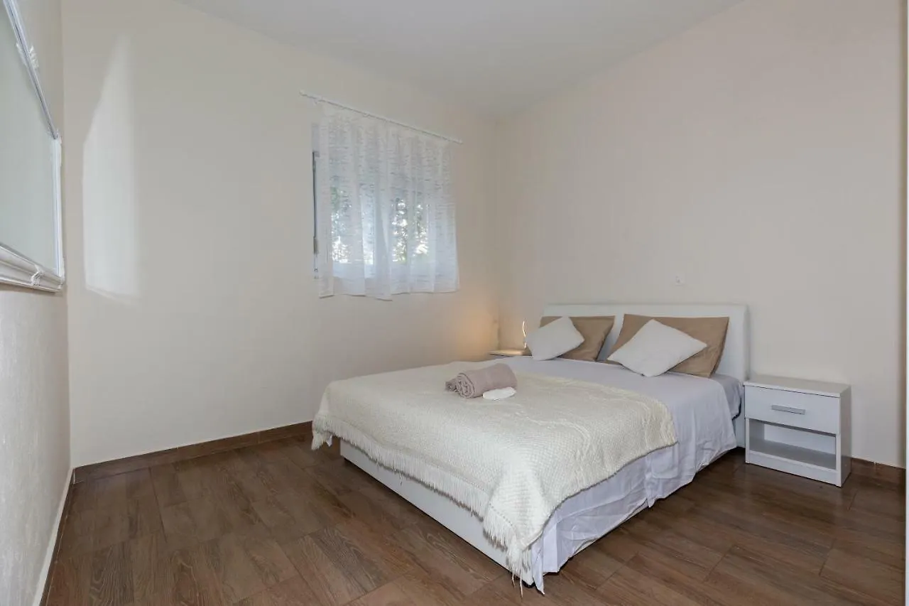 Memories Apartments